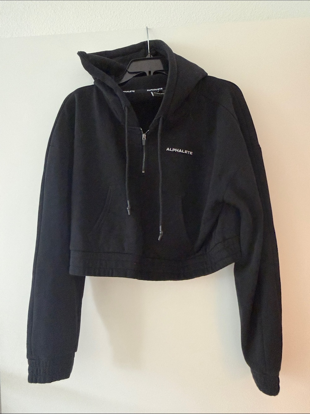 Alphalete Cropped Hoodie
